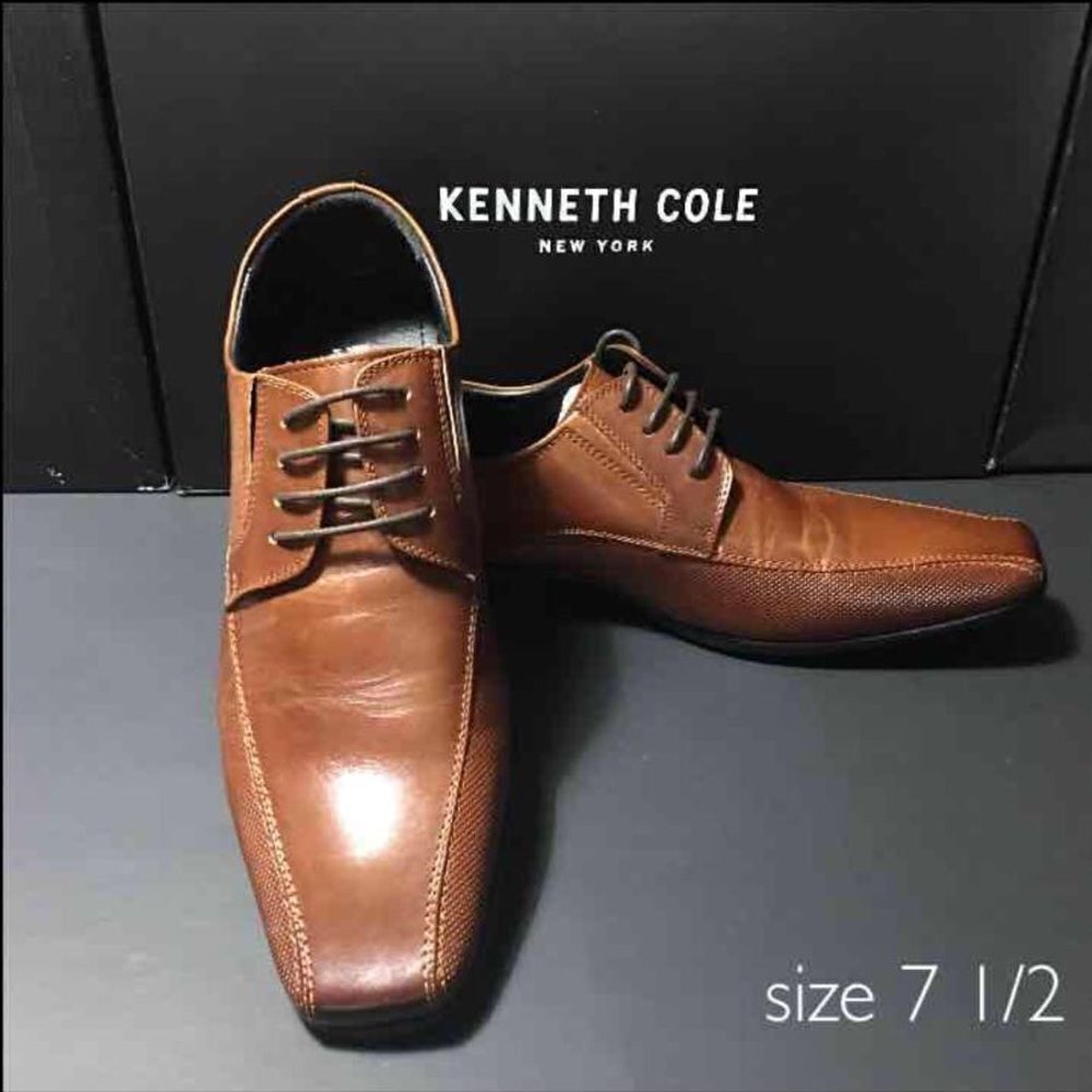 New 🍎Kenneth Cole 